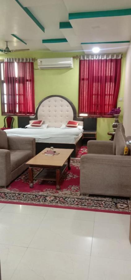 Dhaulpur Jaya Palace Hotel By Wb Inn المظهر الخارجي الصورة